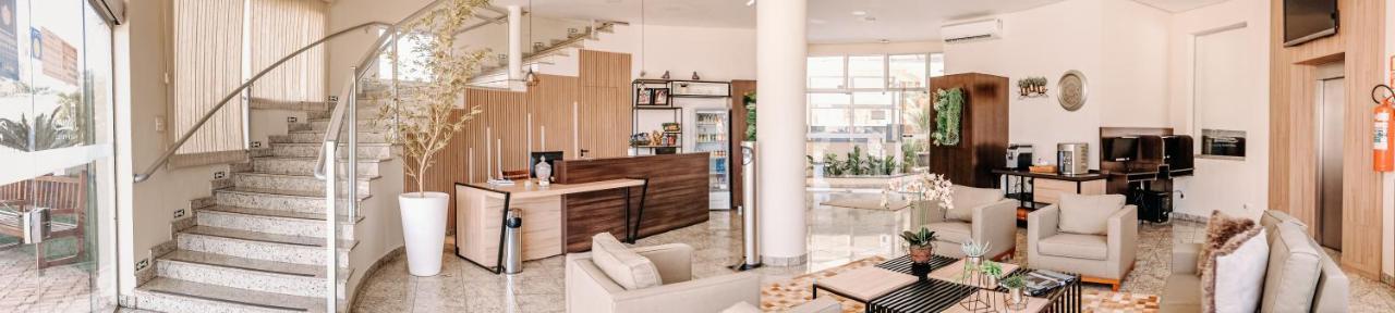Ferian Plaza Hotel Itapira Bagian luar foto